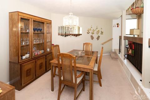 118 Westgate Dr, Edison, NJ 08820 photo 11