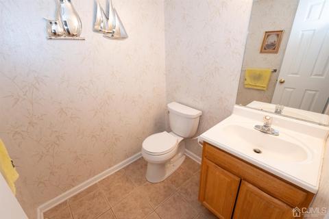 118 Westgate Dr, Edison, NJ 08820 photo 8