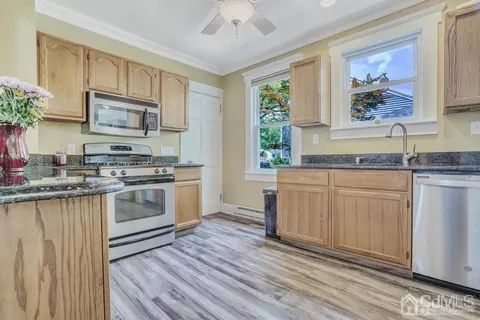 146 Vogel Pl, Middlesex, NJ 08846 photo 9