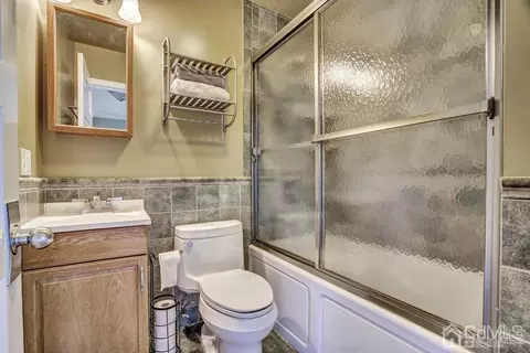146 Vogel Pl, Middlesex, NJ 08846 photo 16