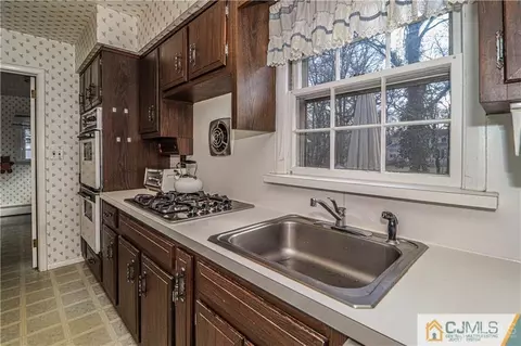 7 Devon Rd, Edison, NJ 08820 photo 15