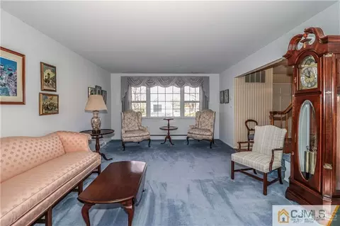 7 Devon Rd, Edison, NJ 08820 photo 8