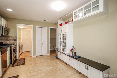 175 E Westgate Dr, Edison, NJ 08820 photo 17