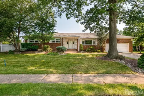 10 Calvert East Ave, Edison, NJ 08820 photo 1