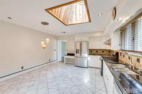 10 Calvert East Ave, Edison, NJ 08820 photo 6
