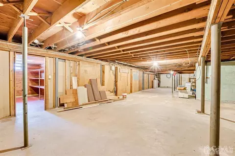 10 Calvert East Ave, Edison, NJ 08820 photo 28