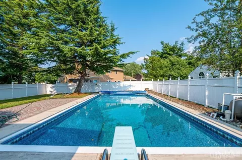 10 Calvert East Ave, Edison, NJ 08820 photo 33