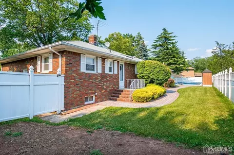 10 Calvert East Ave, Edison, NJ 08820 photo 30