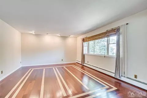 10 Calvert East Ave, Edison, NJ 08820 photo 13
