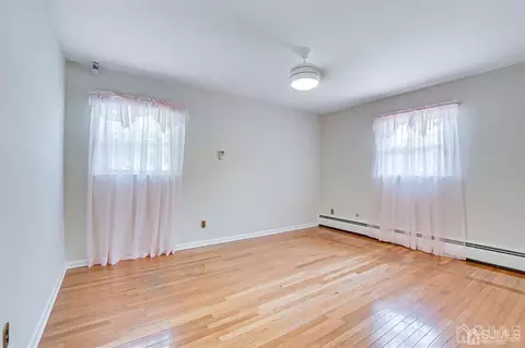 10 Calvert East Ave, Edison, NJ 08820 photo 19