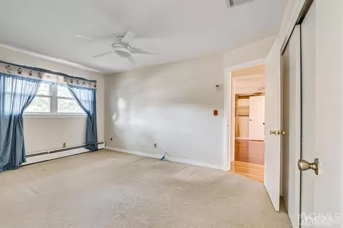 10 Calvert East Ave, Edison, NJ 08820 photo 21
