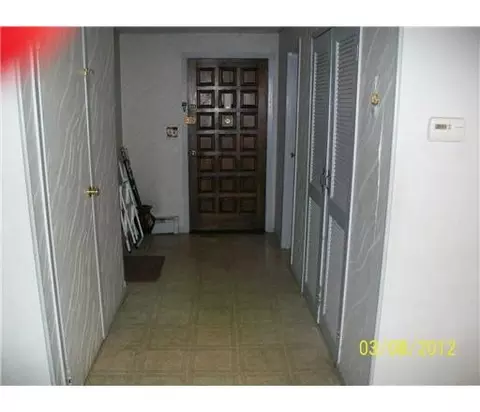 5 Barbara Pl, Edison, NJ 08817 photo 2