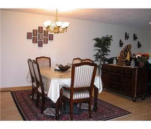 3903 Spring Brook Dr, Edison, NJ 08820 photo 2