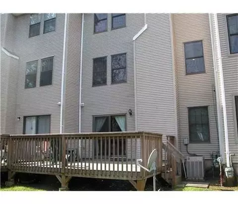 3903 Spring Brook Dr, Edison, NJ 08820 photo 11
