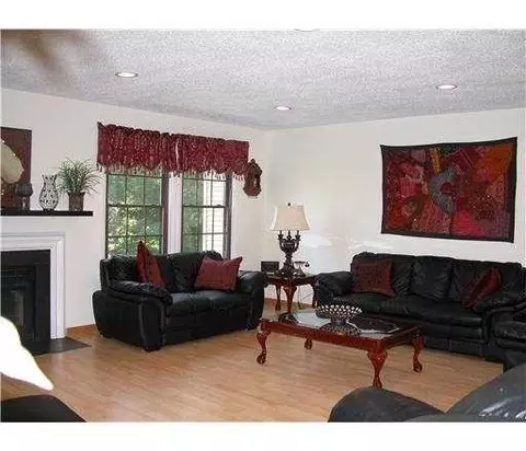 3903 Spring Brook Dr, Edison, NJ 08820 photo 3
