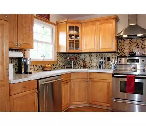687 Old Post Rd, Edison, NJ 08817 photo 6