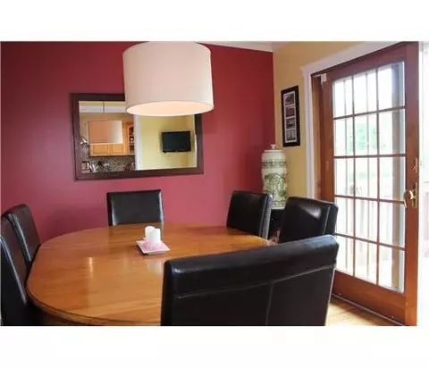 687 Old Post Rd, Edison, NJ 08817 photo 5