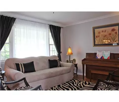 687 Old Post Rd, Edison, NJ 08817 photo 3