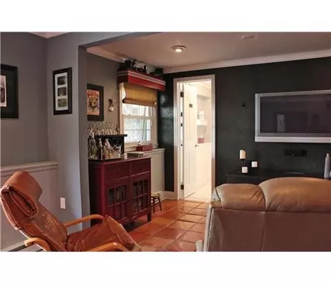 687 Old Post Rd, Edison, NJ 08817 photo 8