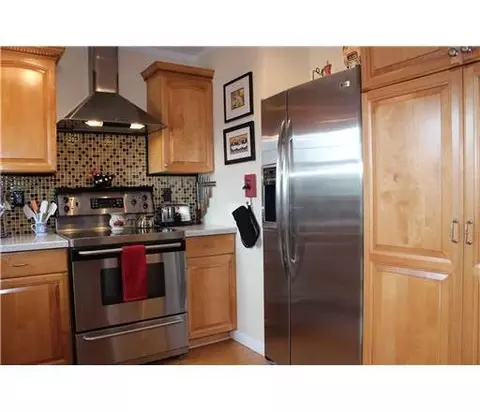 687 Old Post Rd, Edison, NJ 08817 photo 7