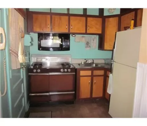 73 Schuyler Dr, Edison, NJ 08817 photo 3