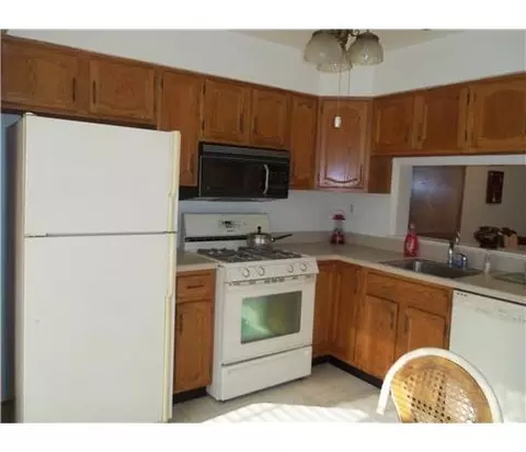 603 Maplecrest Rd, Edison, NJ 08820 photo 2