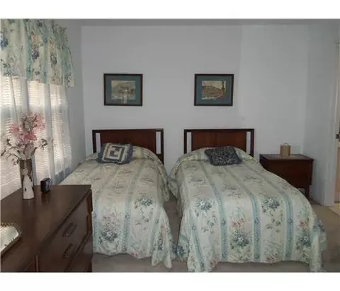 603 Maplecrest Rd, Edison, NJ 08820 photo 9