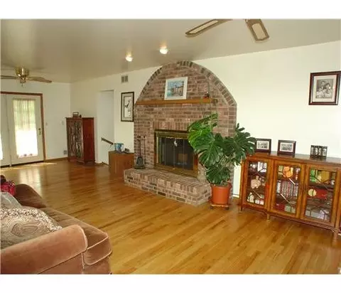25 Harold Ave, Edison, NJ 08820 photo 9