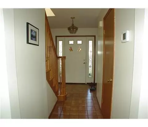 25 Harold Ave, Edison, NJ 08820 photo 2