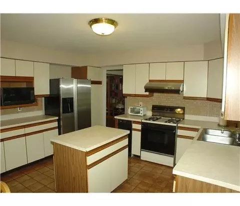 25 Harold Ave, Edison, NJ 08820 photo 6