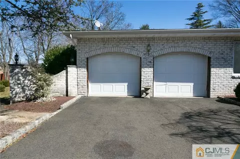 8 Willow Dr, Edison, NJ 08820 photo 5