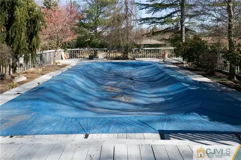 8 Willow Dr, Edison, NJ 08820 photo 10