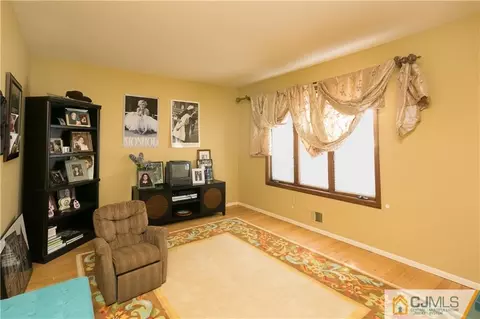 8 Willow Dr, Edison, NJ 08820 photo 21