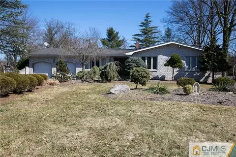 8 Willow Dr, Edison, NJ 08820 photo 1