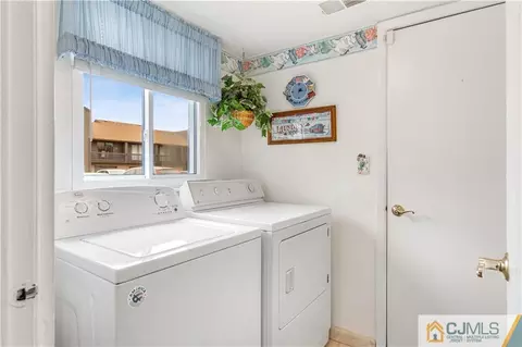 131 Westgate Dr, Edison, NJ 08820 photo 21