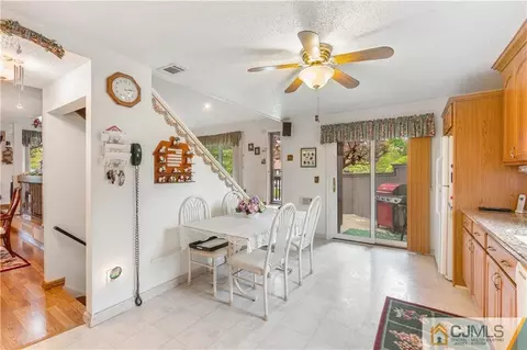 131 Westgate Dr, Edison, NJ 08820 photo 6
