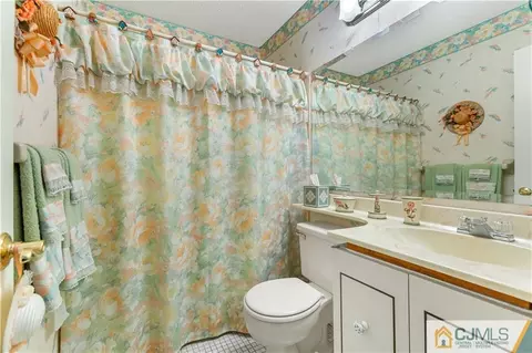 131 Westgate Dr, Edison, NJ 08820 photo 20
