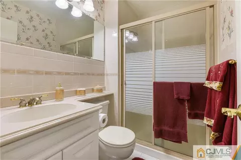 131 Westgate Dr, Edison, NJ 08820 photo 18