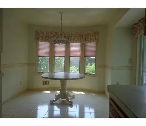 31 Scheid Dr, NJ 08859 photo 11