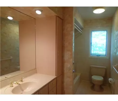 31 Scheid Dr, NJ 08859 photo 7