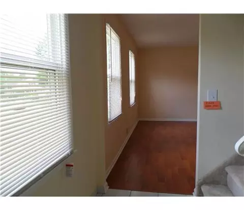 6 Yardley St, Edison, NJ 08820 photo 3