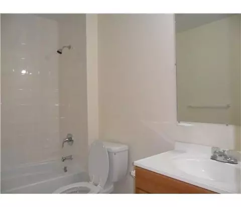 6 Yardley St, Edison, NJ 08820 photo 8