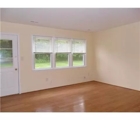 6 Yardley St, Edison, NJ 08820 photo 12