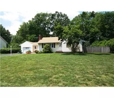58 Tower Rd, Edison, NJ 08820 photo 2