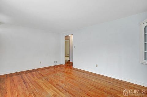 327 Second St, Middlesex, NJ 08846 photo 6