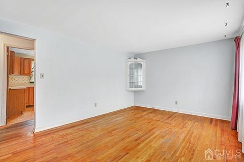 327 Second St, Middlesex, NJ 08846 photo 7