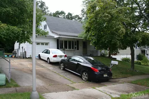 3 Eric Ct, Parlin, NJ 08859 photo 1