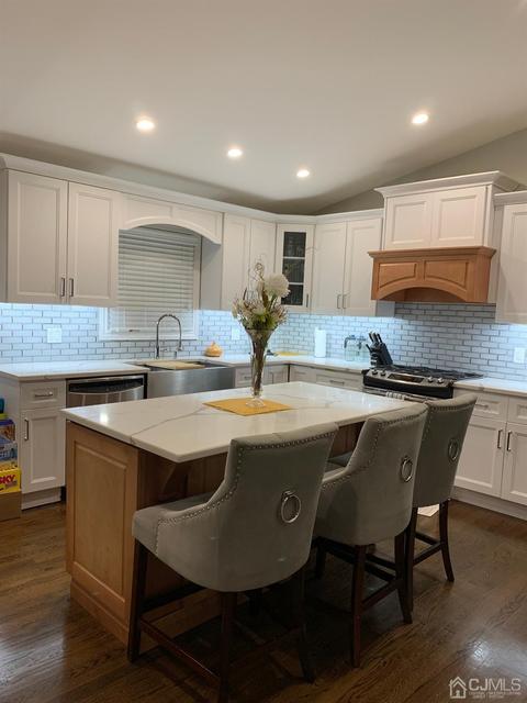 75 Harmon Rd, Edison, NJ 08837 photo 9