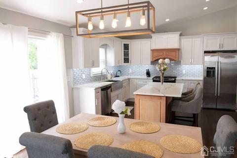 75 Harmon Rd, Edison, NJ 08837 photo 4