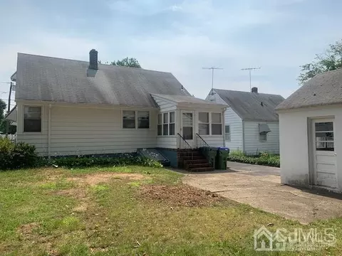 41 Maple Ave, Edison, NJ 08837 photo 4